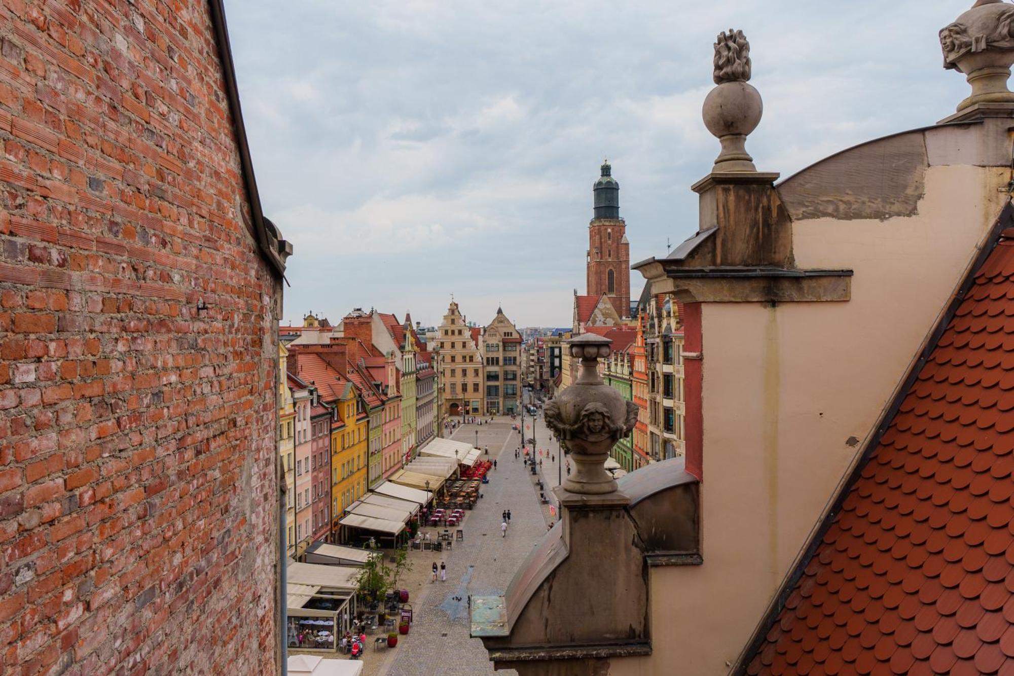 Golden Rooftop Apartment-oldtown