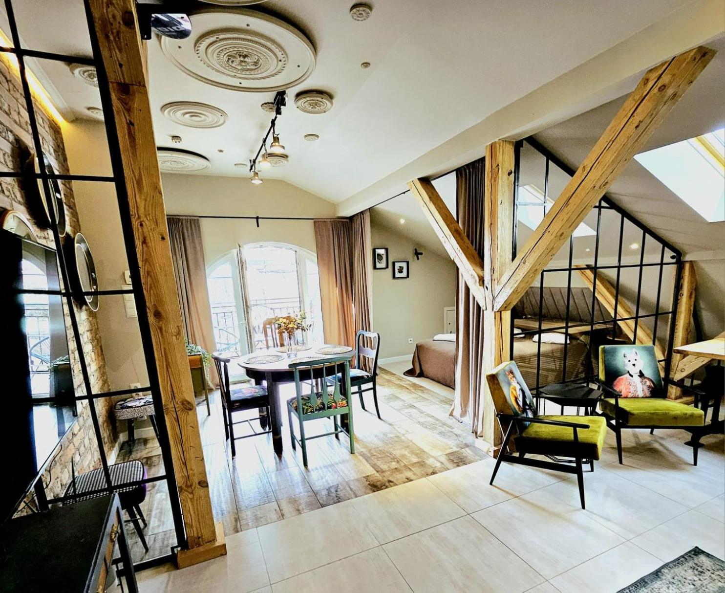 Golden Rooftop Apartment-oldtown Breslau